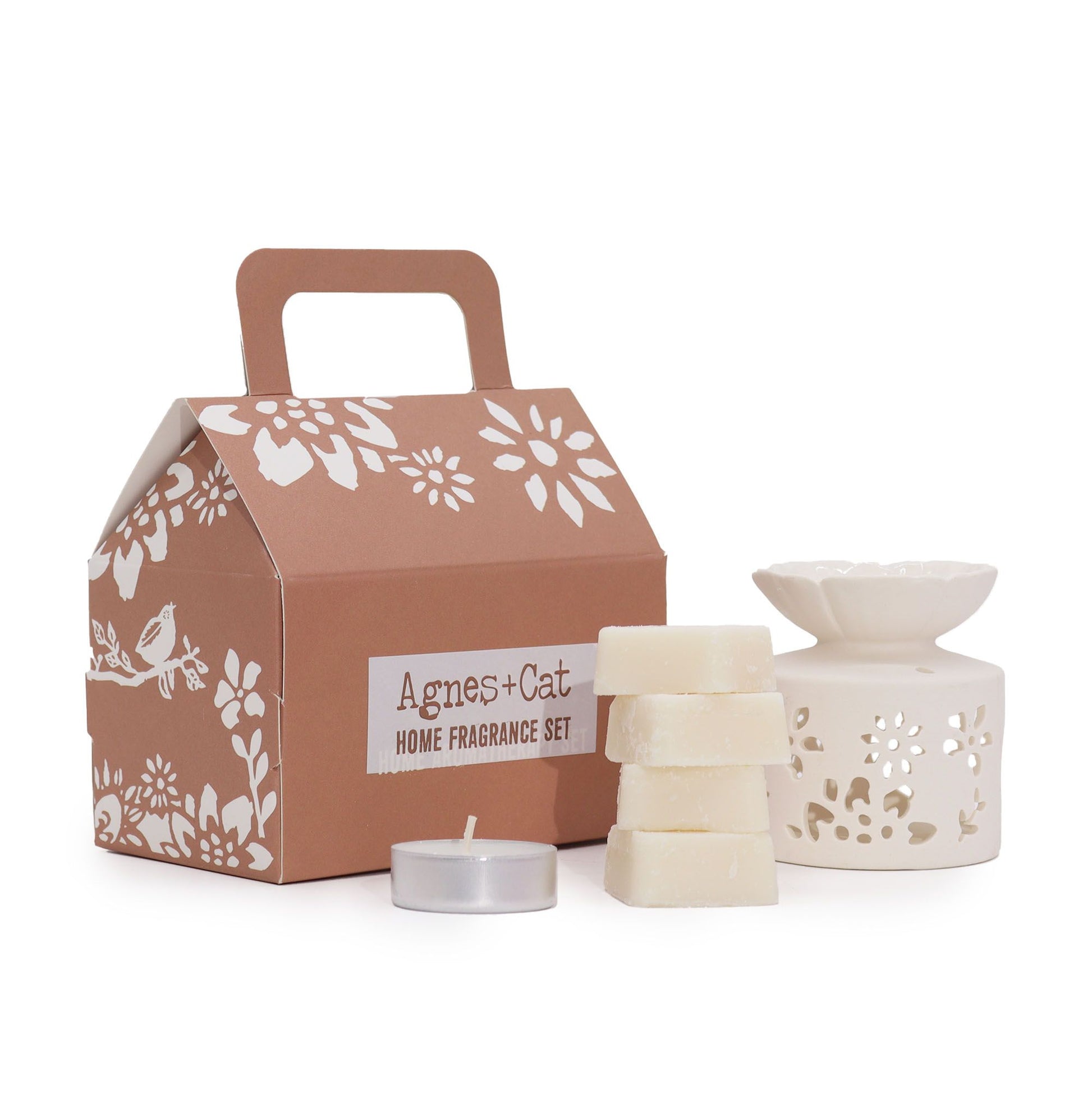 Agnes & Cat Moroccan fragrance gift set with 4 wax melts, white ceramic oil burner and tea light in a house-shaped box