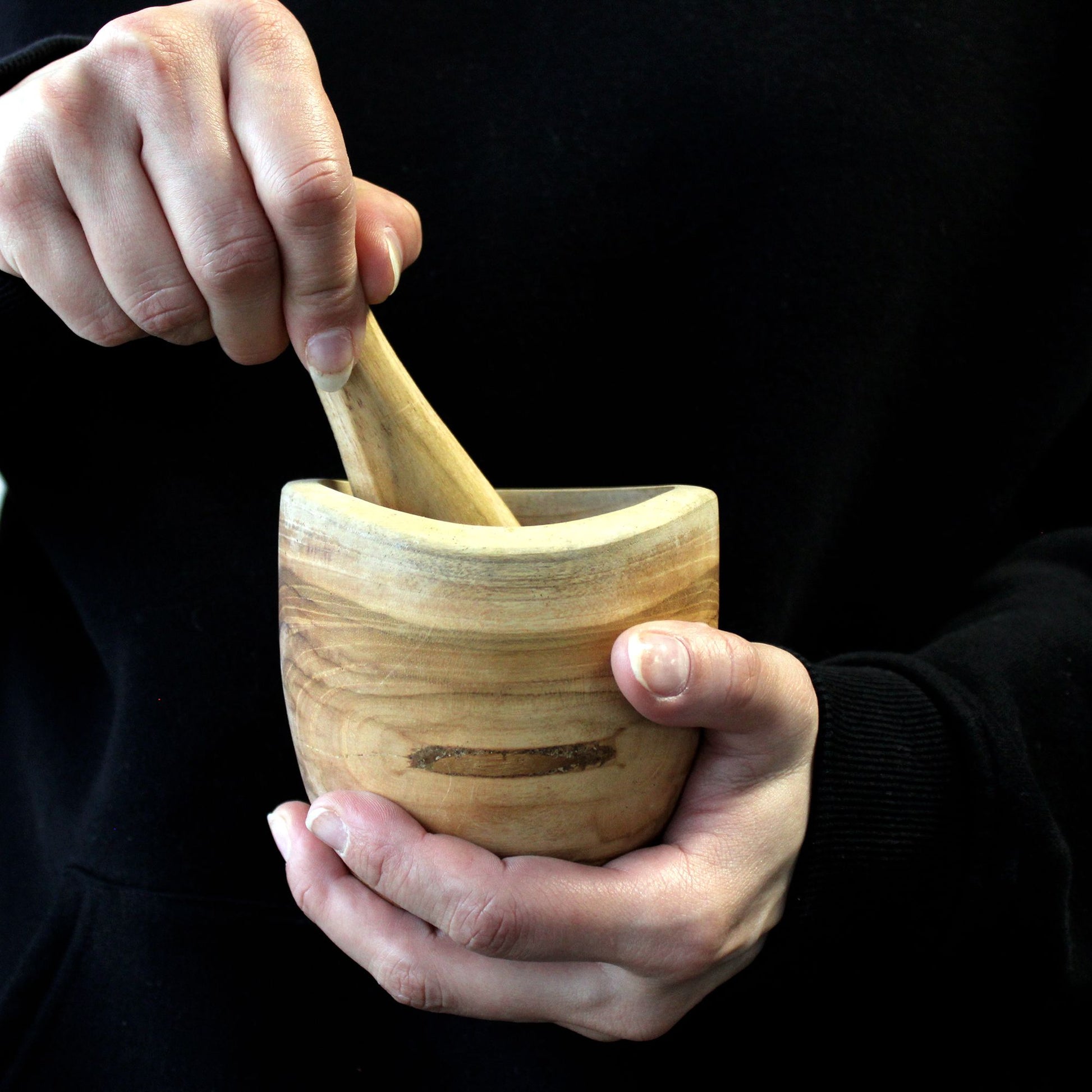 Ergo teak pestle and mortar, handcrafted from natural teak wood | WoodenLandia