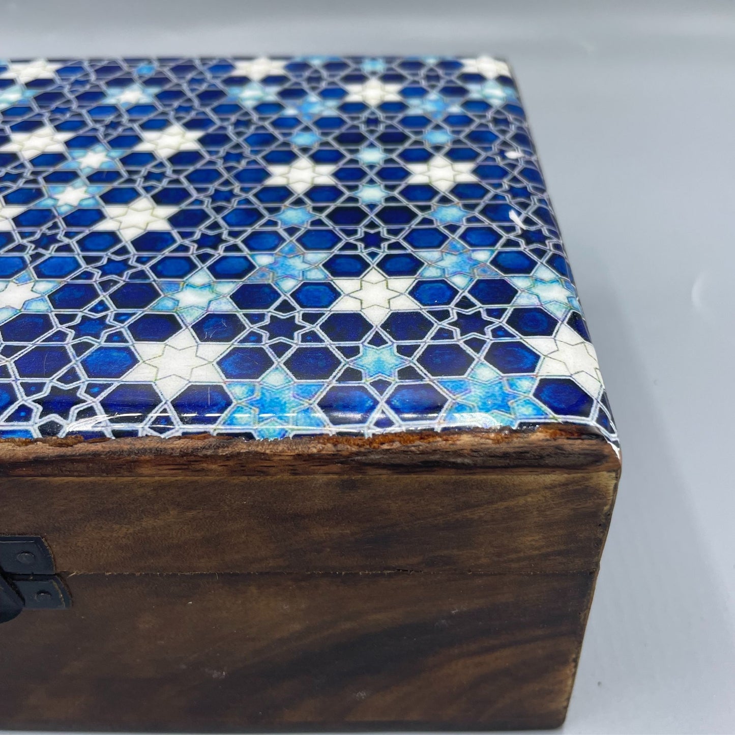 Large mango wood storage box with blue star ceramic glazed lid and hinged opening