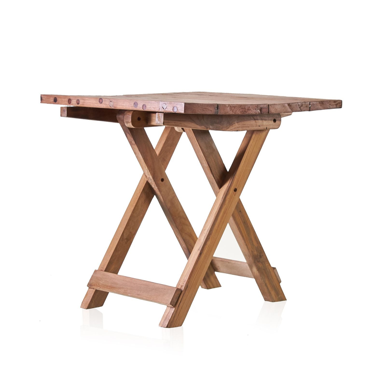 Square folding coffee table in natural wood with crossed legs